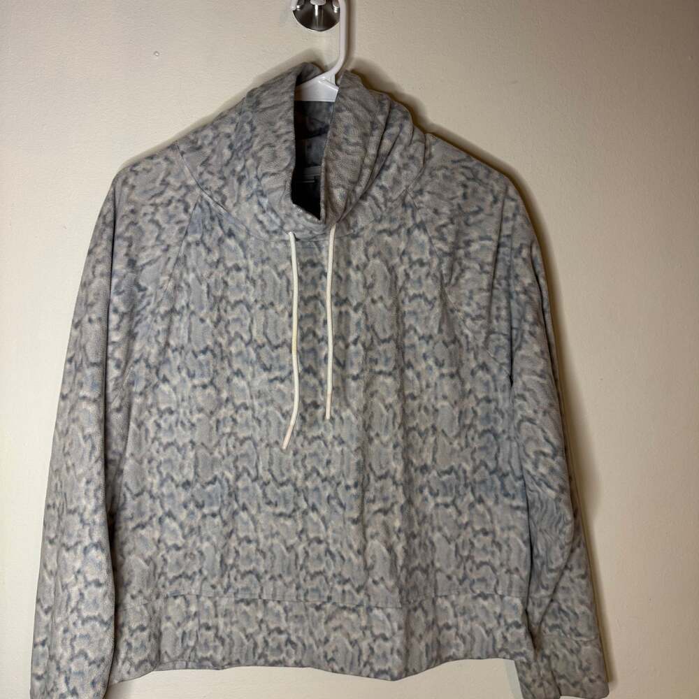 Old Navy Go-Warm Cropped Microfleece Funnel-Neck Sweatshirt Snake Print - Picture 1 of 5